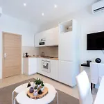 - 300m Apartman